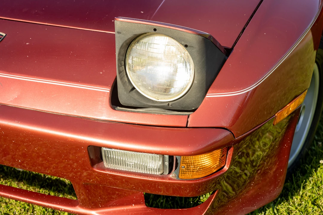 1986 Porsche 944 - Image 28 of 31