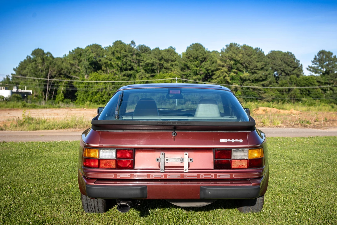 1986 Porsche 944 - Image 13 of 31