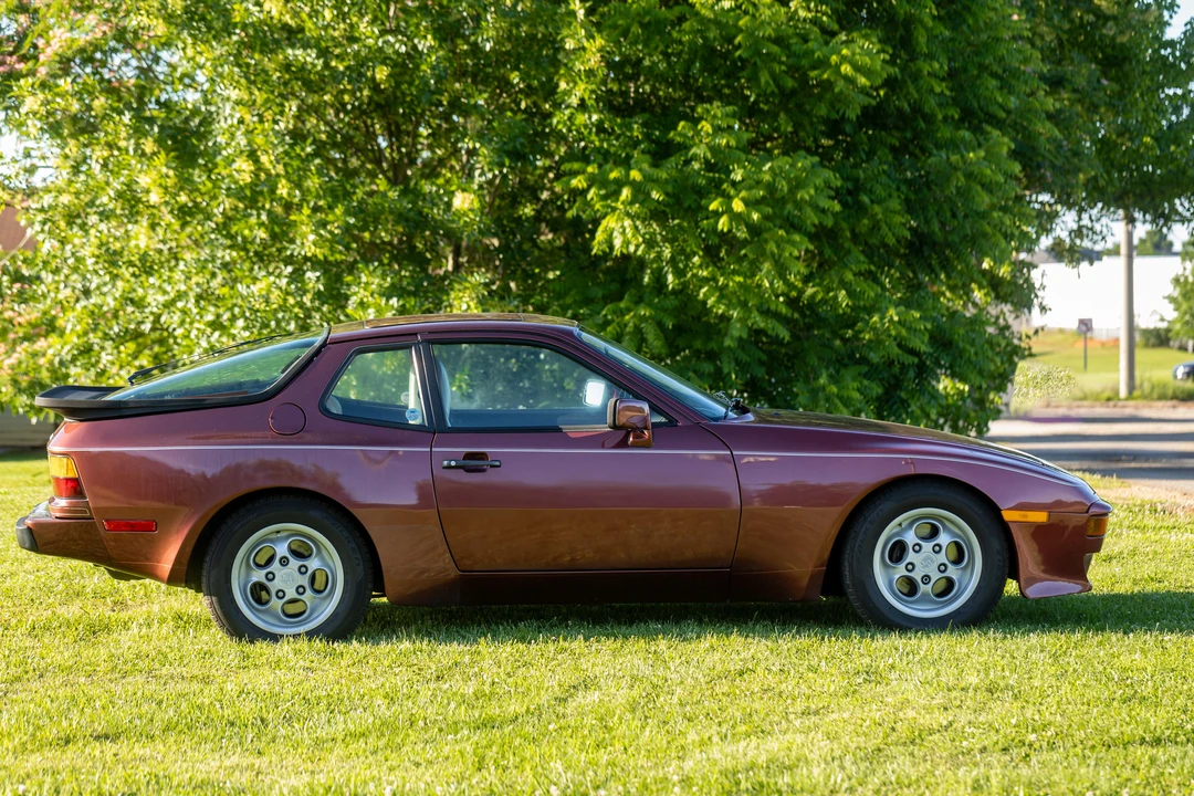 1986 Porsche 944 - Image 16 of 31