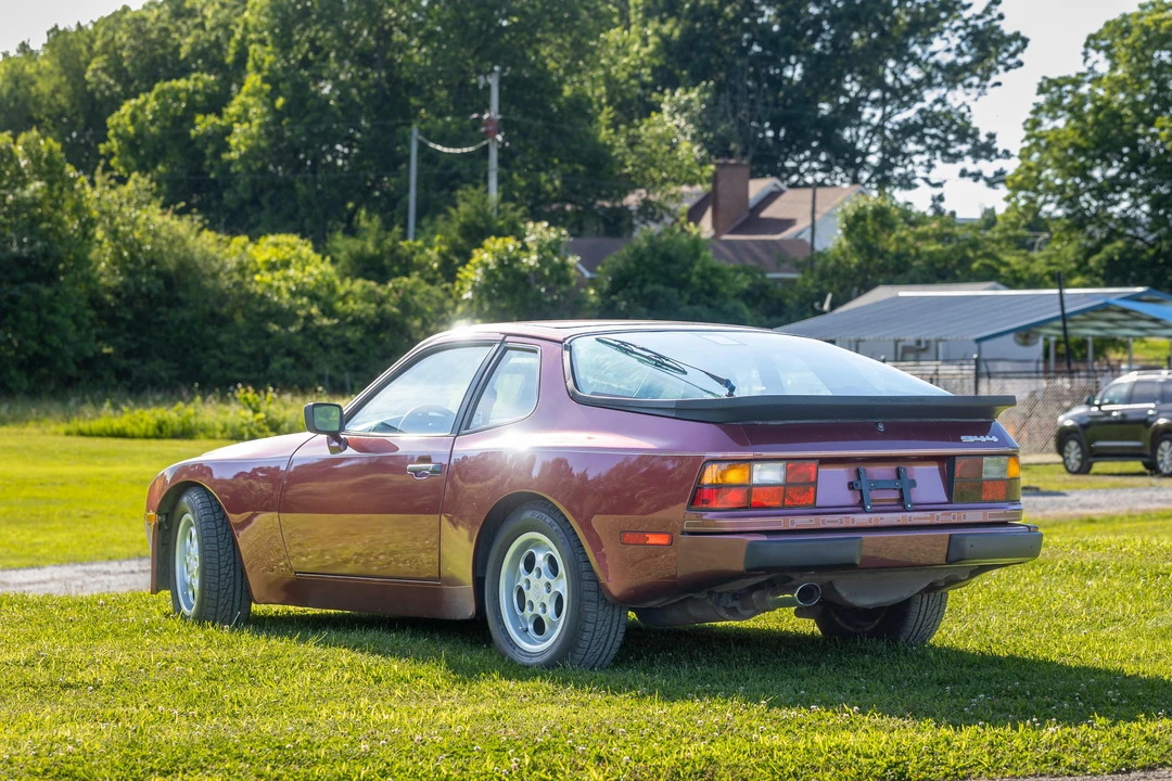 1986 Porsche 944 - Image 11 of 31