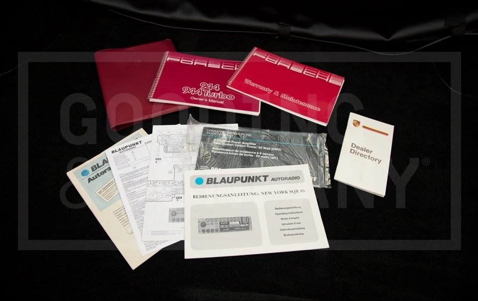 1986 Porsche 944 - Image 15 of 18
