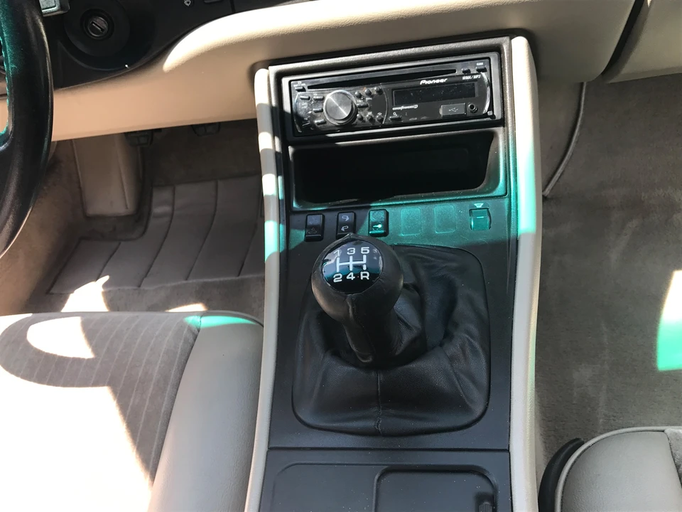 1986 Porsche 944 - Image 27 of 31