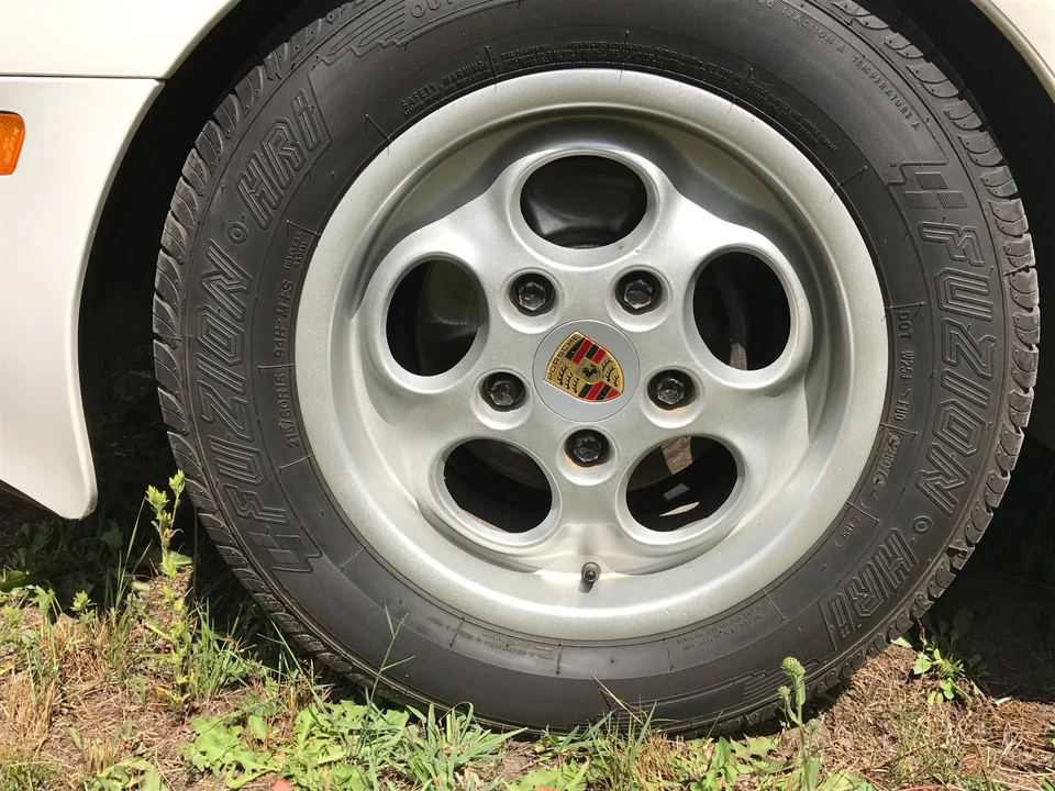 1986 Porsche 944 - Image 18 of 31