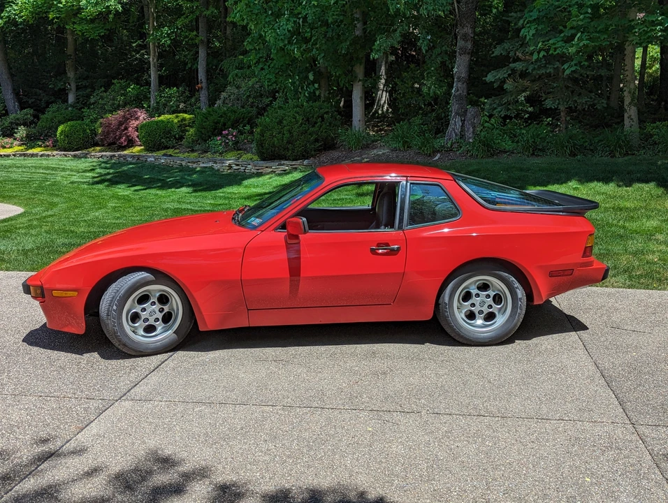 1986 Porsche 944 - Image 8 of 31