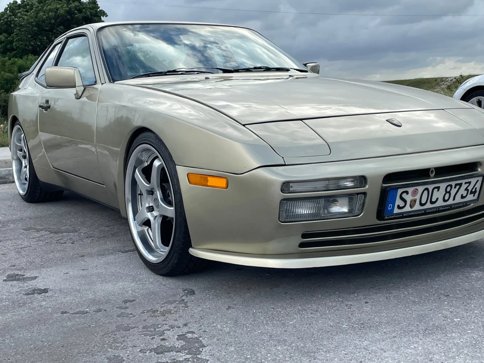 1986 Porsche 944 - Image 4 of 21