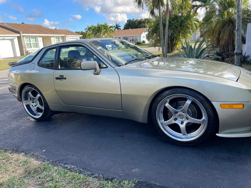1986 Porsche 944 - Image 3 of 21