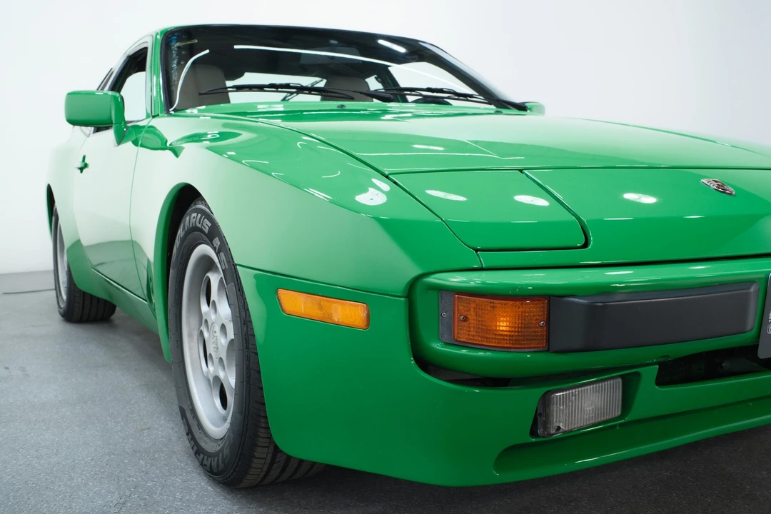 1986 Porsche 944 - Image 19 of 21
