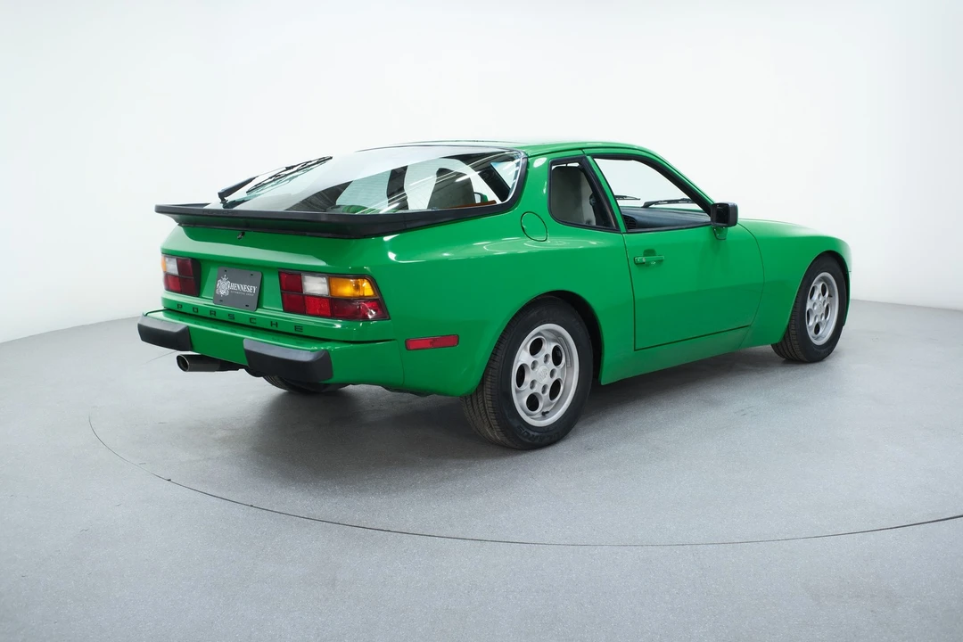 1986 Porsche 944 - Image 9 of 21