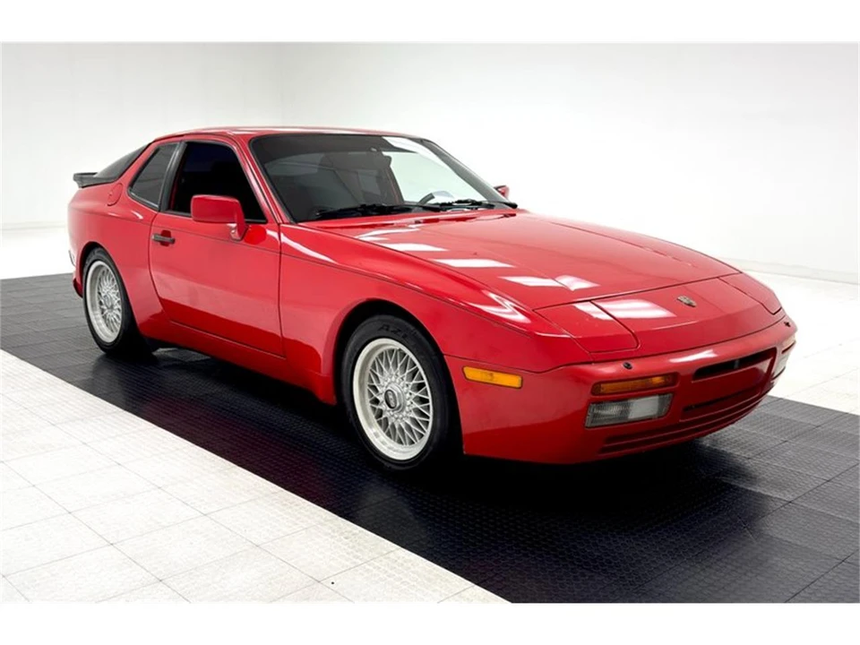 1986 Porsche 944 - Image 7 of 31