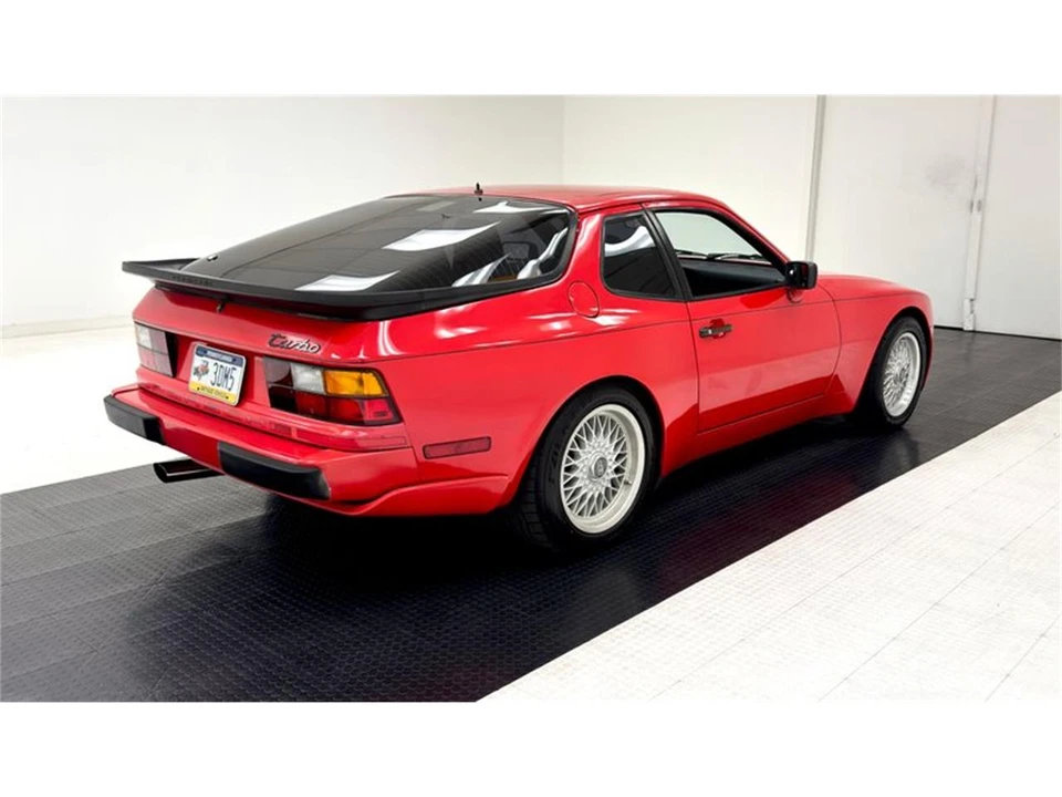 1986 Porsche 944 - Image 5 of 31