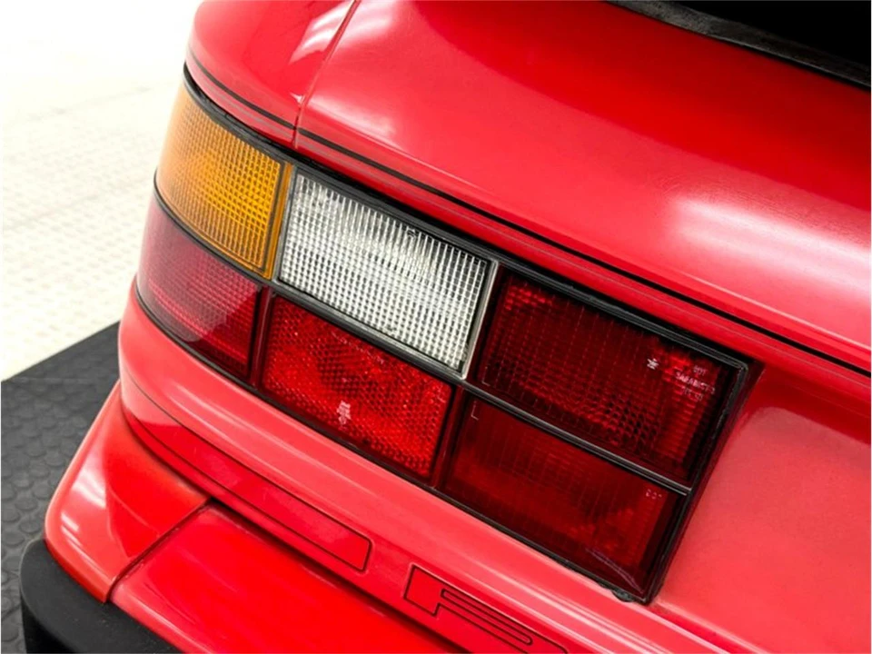 1986 Porsche 944 - Image 17 of 31