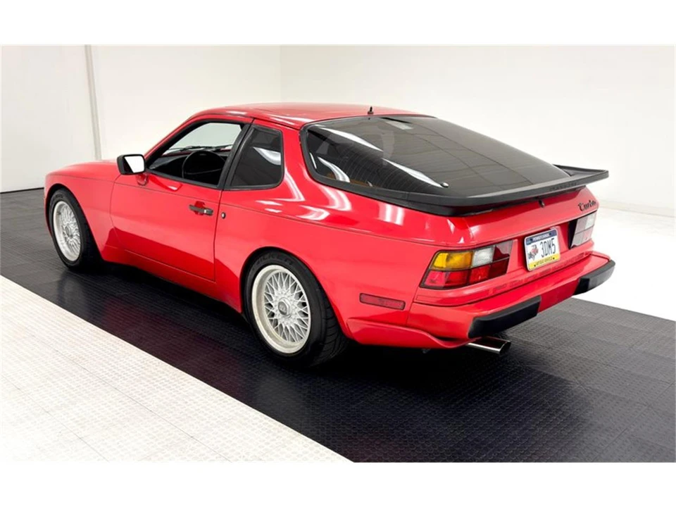 1986 Porsche 944 - Image 3 of 31