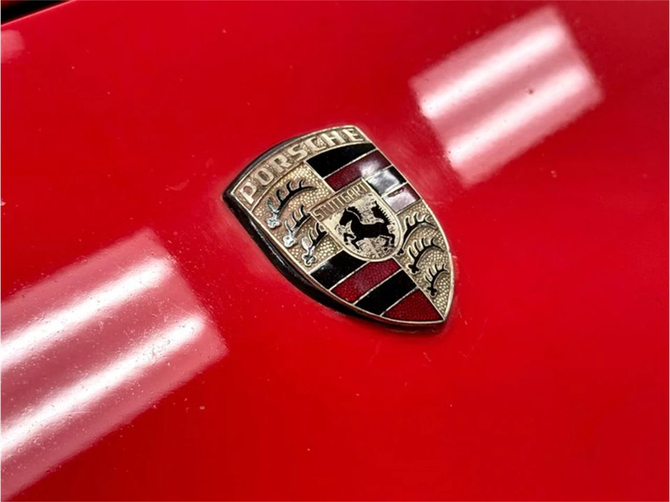 1986 Porsche 944 - Image 9 of 31