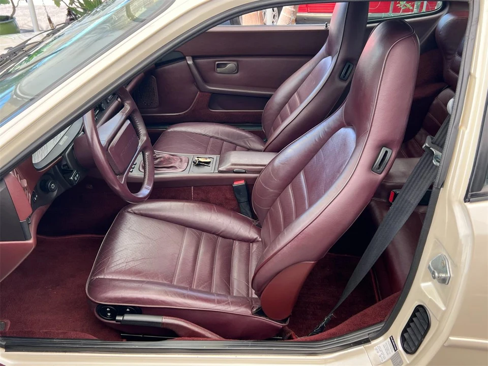 1986 Porsche 944 - Image 14 of 31
