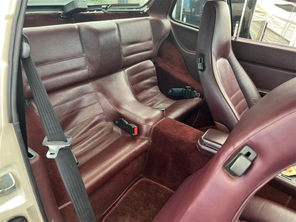 1986 Porsche 944 - Image 16 of 31