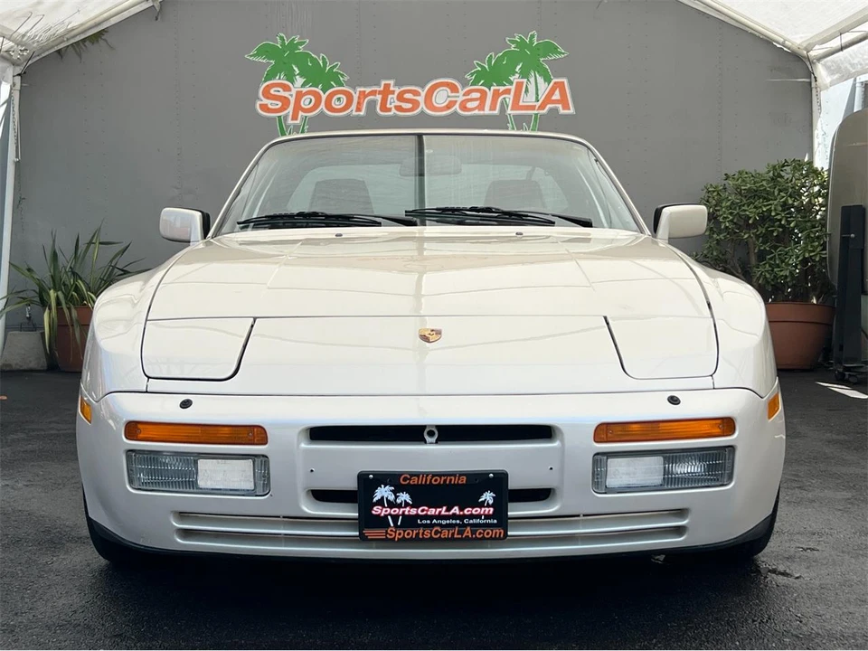 1986 Porsche 944 - Image 4 of 31
