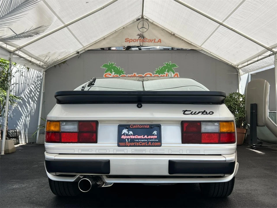 1986 Porsche 944 - Image 8 of 31