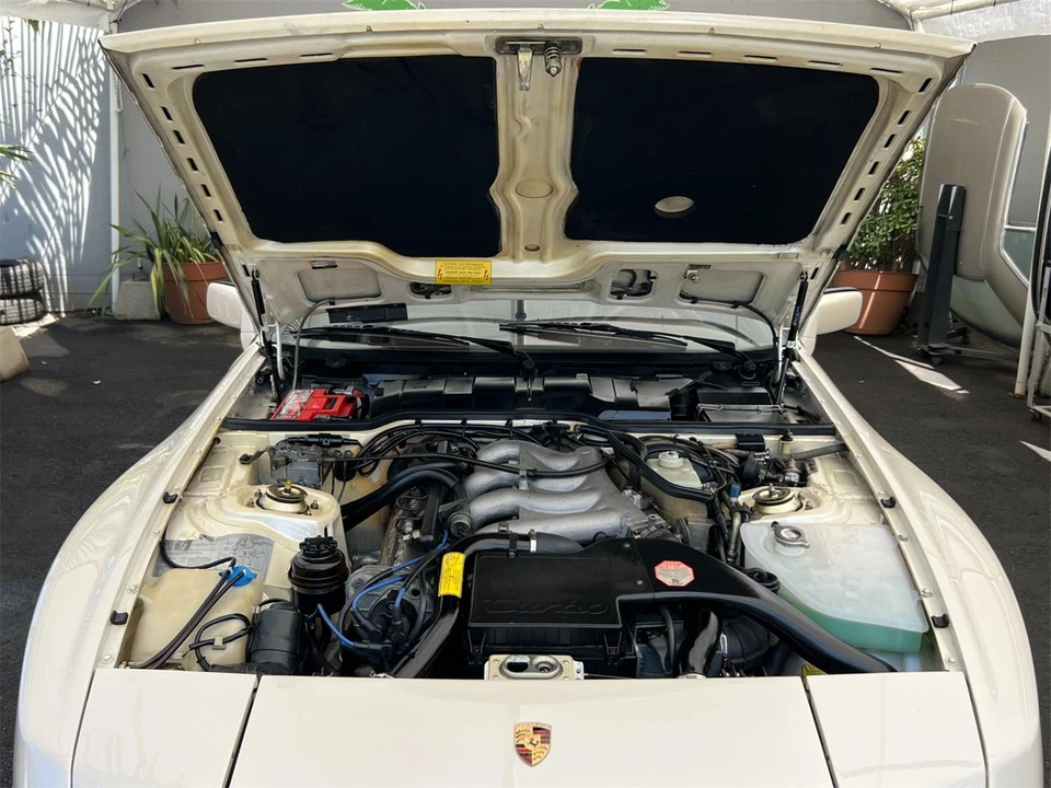 1986 Porsche 944 - Image 24 of 31
