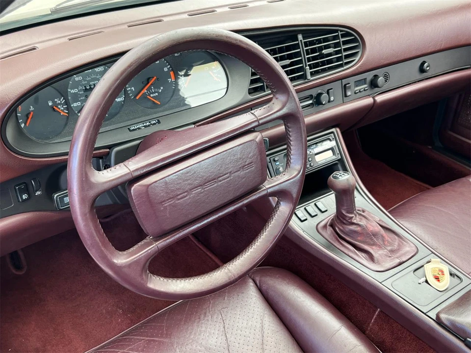 1986 Porsche 944 - Image 17 of 31