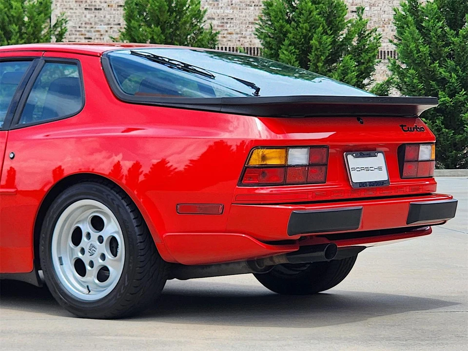 1986 Porsche 944 - Image 9 of 31