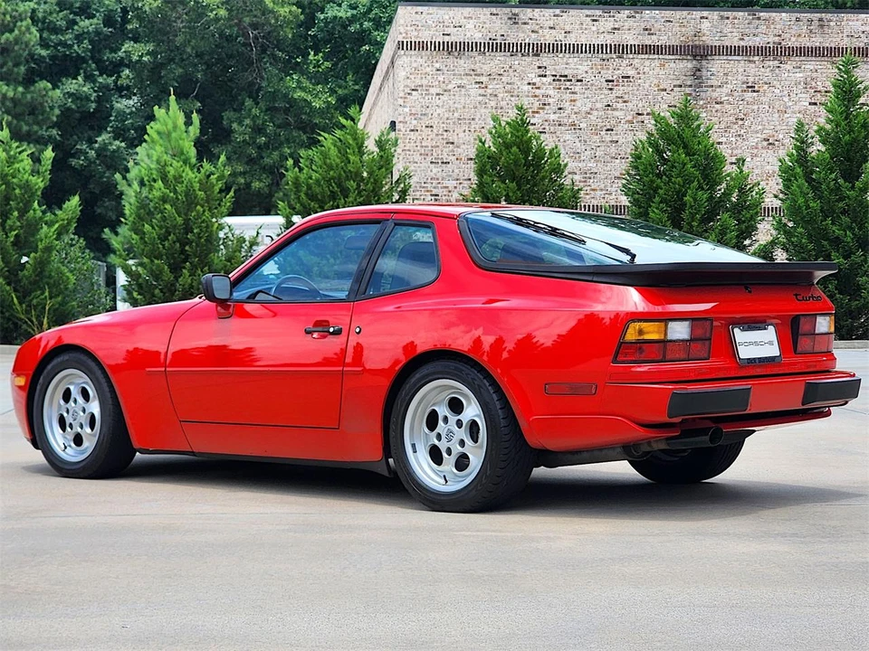1986 Porsche 944 - Image 11 of 31