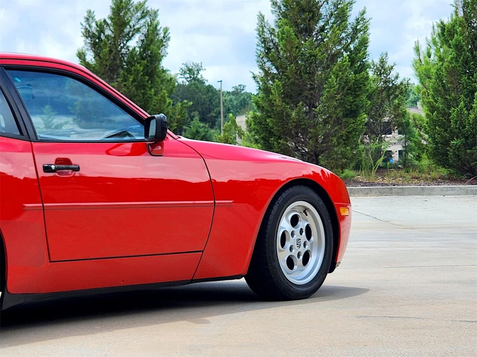 1986 Porsche 944 - Image 15 of 31