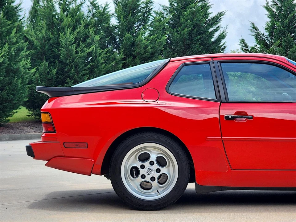1986 Porsche 944 - Image 17 of 31