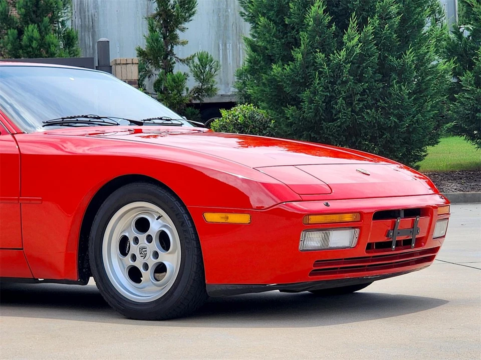 1986 Porsche 944 - Image 20 of 31