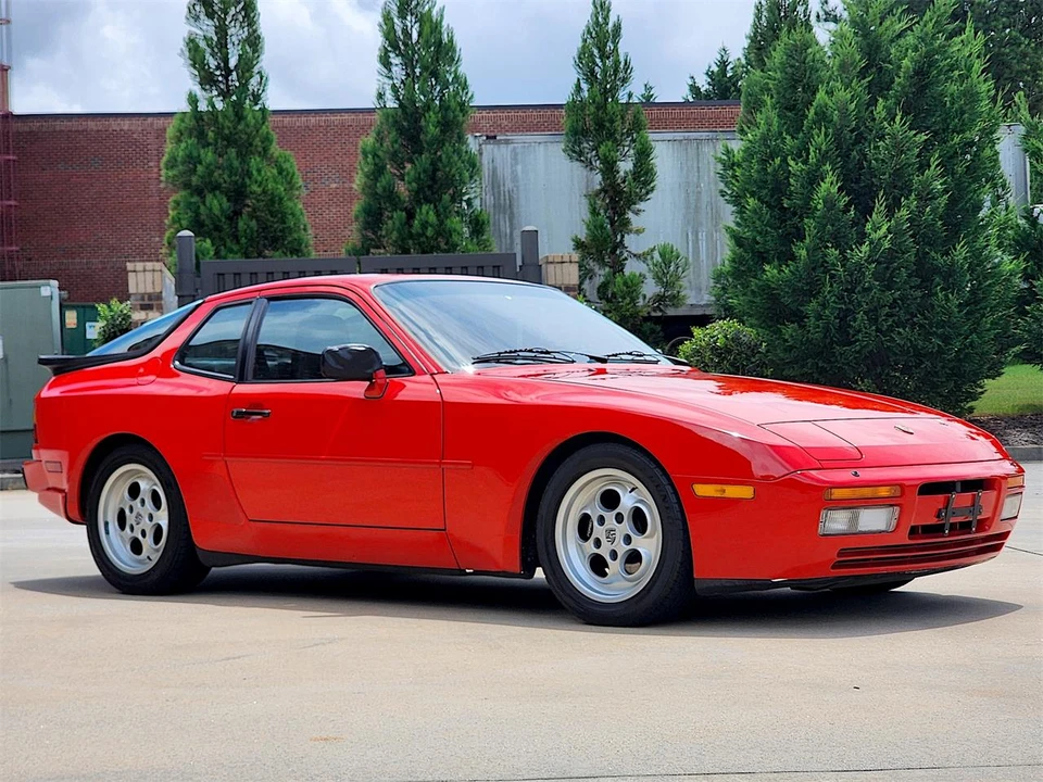 1986 Porsche 944 - Image 21 of 31