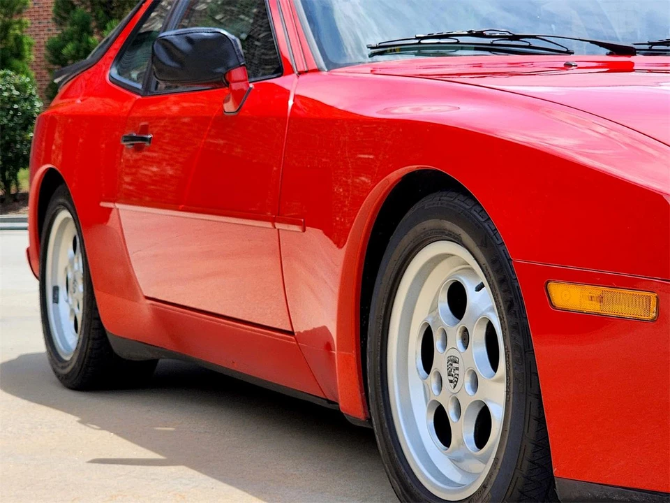 1986 Porsche 944 - Image 24 of 31