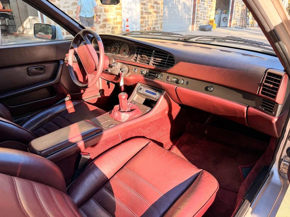 1986 Porsche 944 - Image 18 of 31