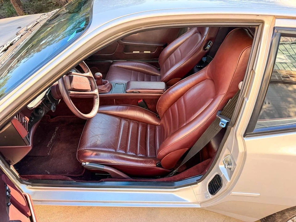 1986 Porsche 944 - Image 15 of 31