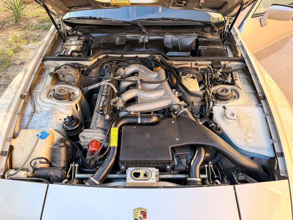 1986 Porsche 944 - Image 13 of 31