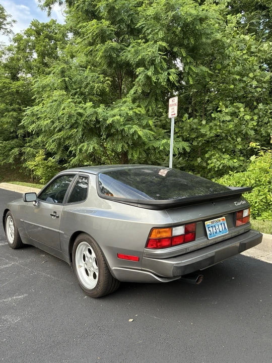 1986 Porsche 944 - Image 4 of 12