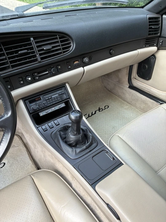 1986 Porsche 944 - Image 11 of 12