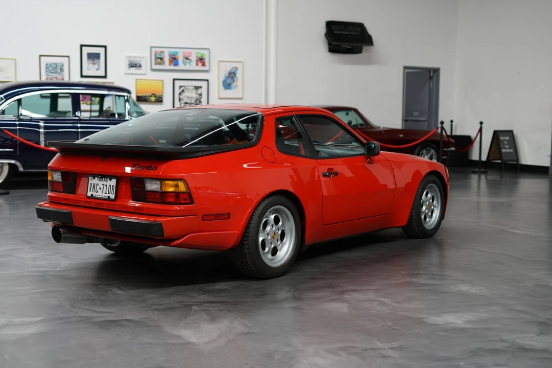 1986 Porsche 944 - Image 3 of 21