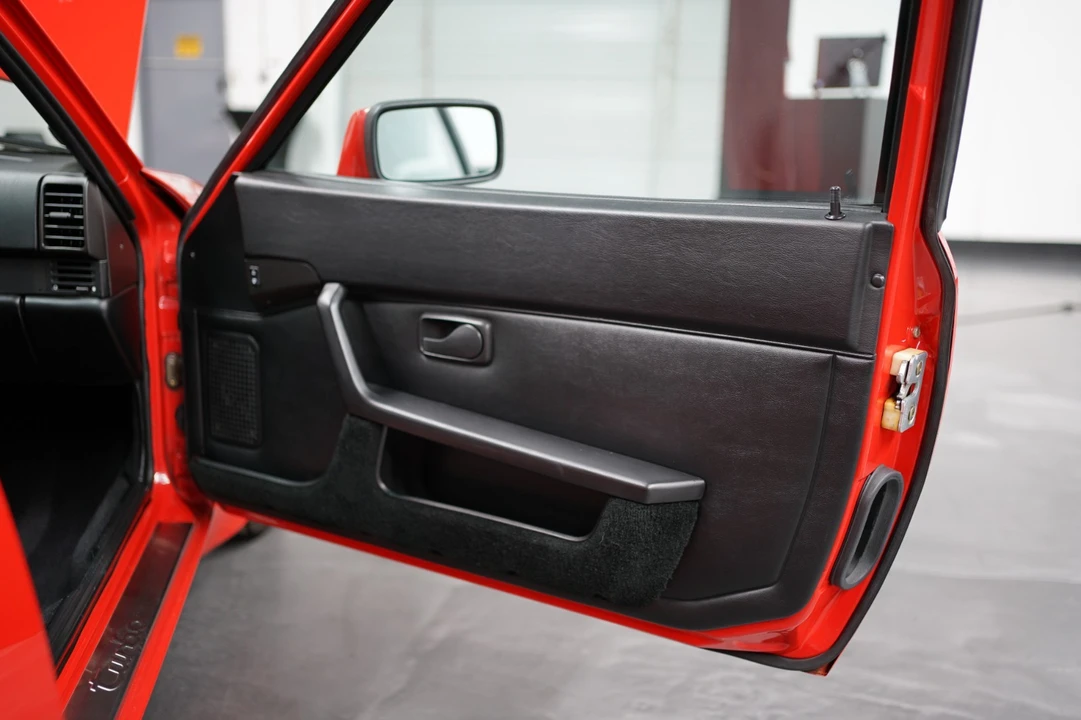 1986 Porsche 944 - Image 18 of 21