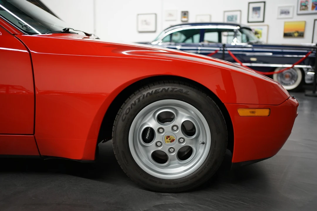 1986 Porsche 944 - Image 8 of 21