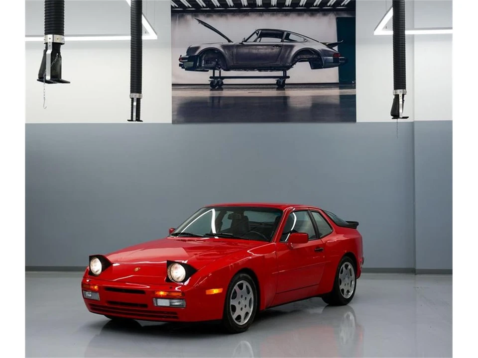 1986 Porsche 944 - Image 29 of 31