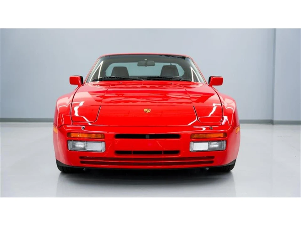 1986 Porsche 944 - Image 3 of 31