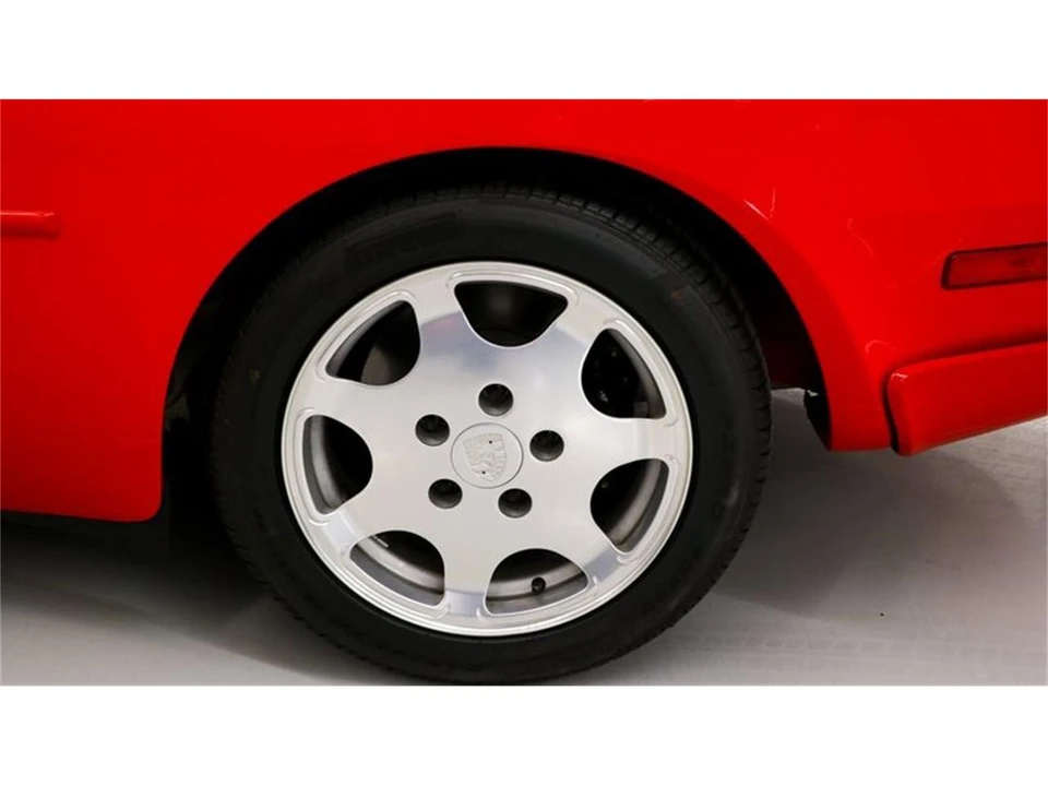 1986 Porsche 944 - Image 16 of 31