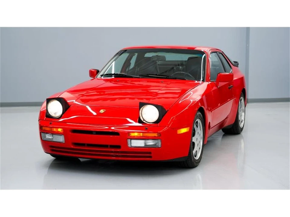 1986 Porsche 944 - Image 28 of 31