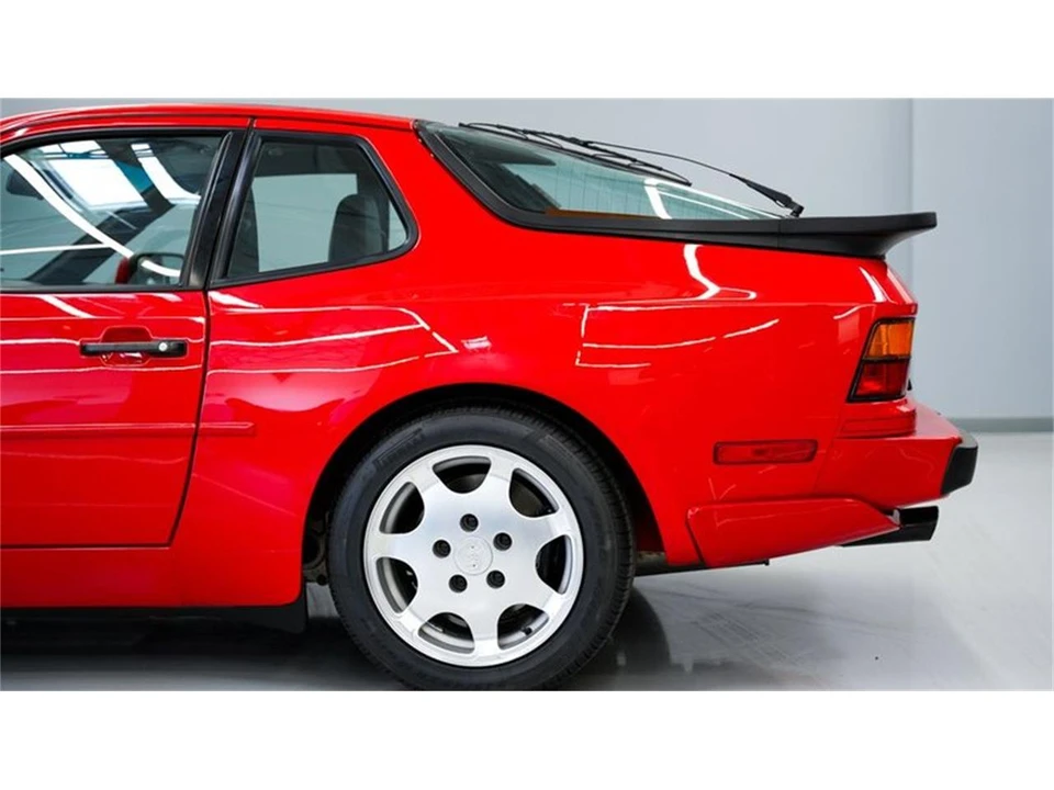 1986 Porsche 944 - Image 8 of 31