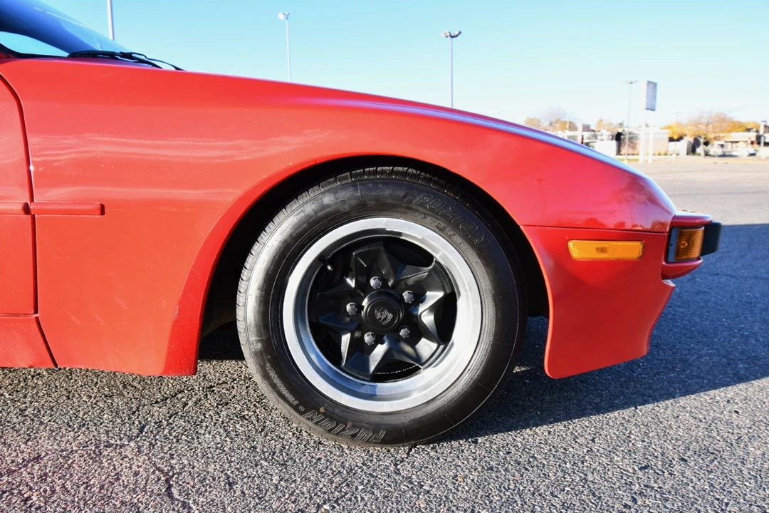 1986 Porsche 944 - Image 10 of 31