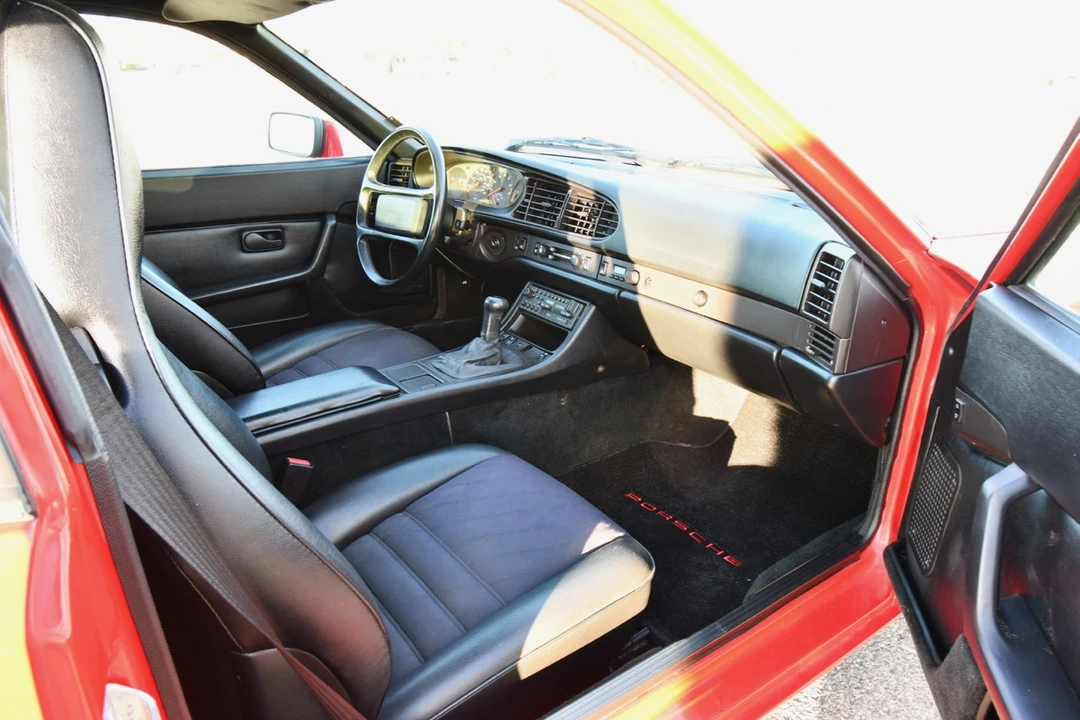 1986 Porsche 944 - Image 21 of 31