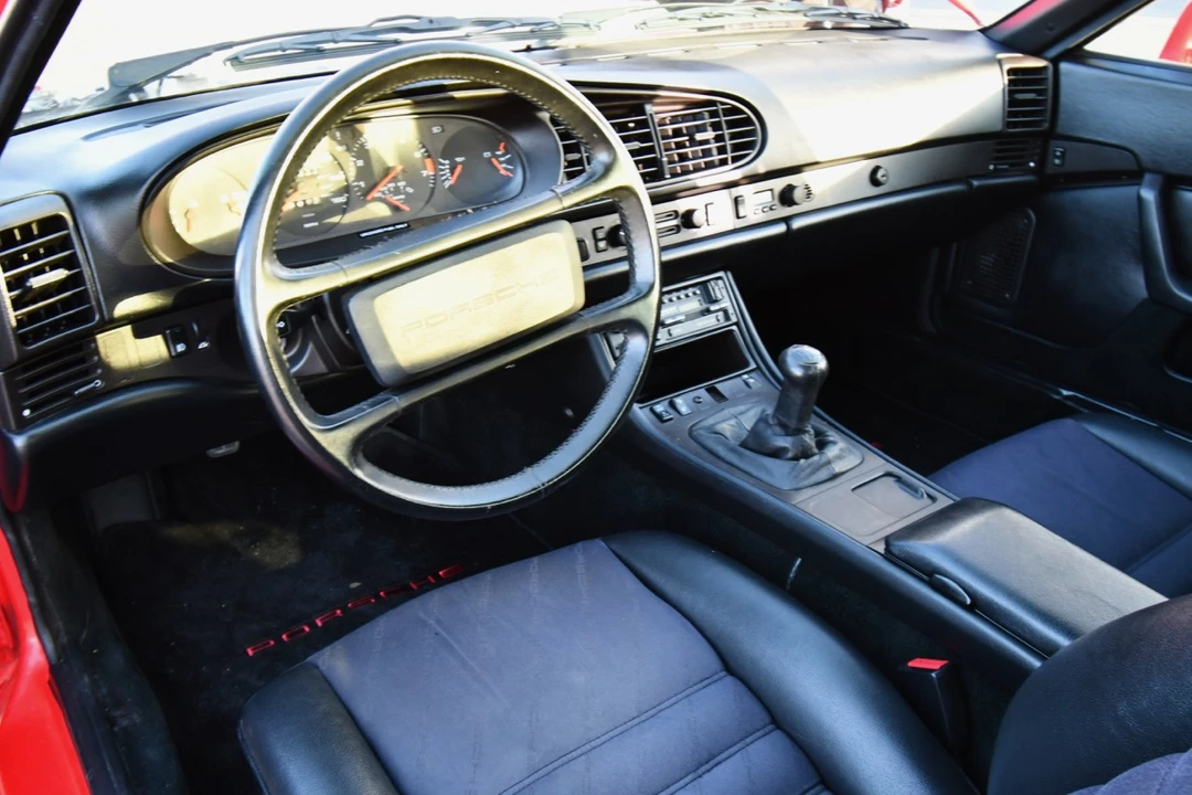 1986 Porsche 944 - Image 23 of 31