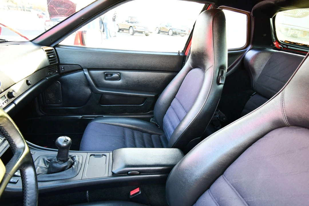 1986 Porsche 944 - Image 24 of 31