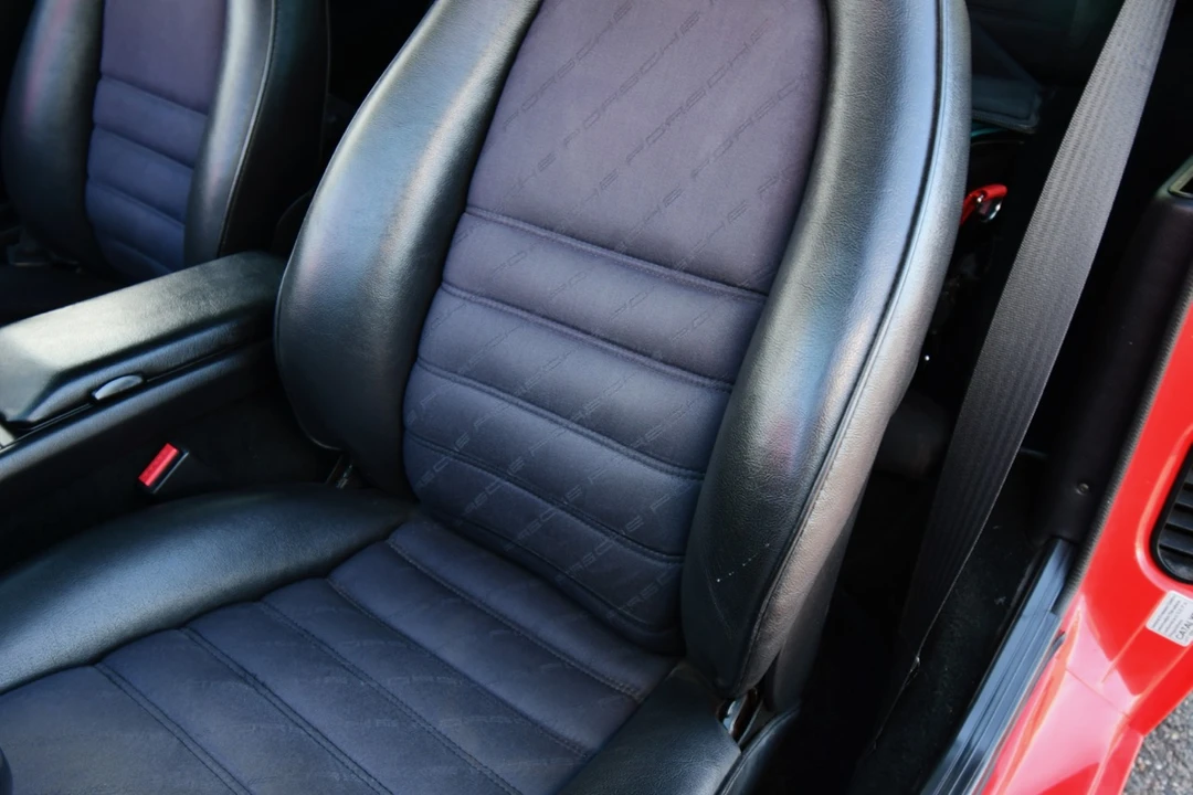 1986 Porsche 944 - Image 27 of 31