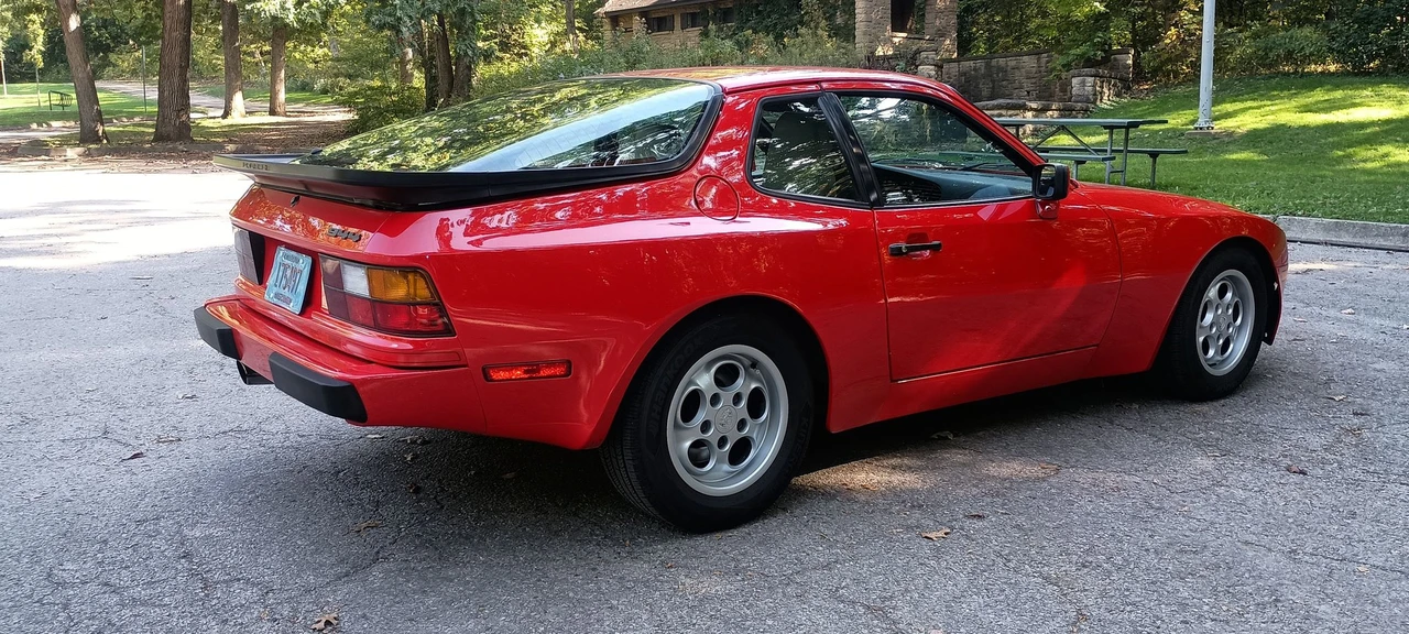 1986 Porsche 944 - Image 4 of 9