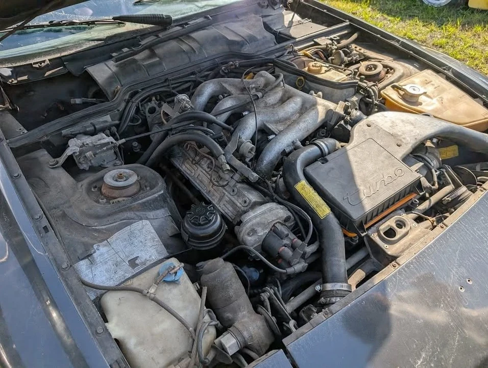 1986 Porsche 944 Turbo - Image 10 of 11